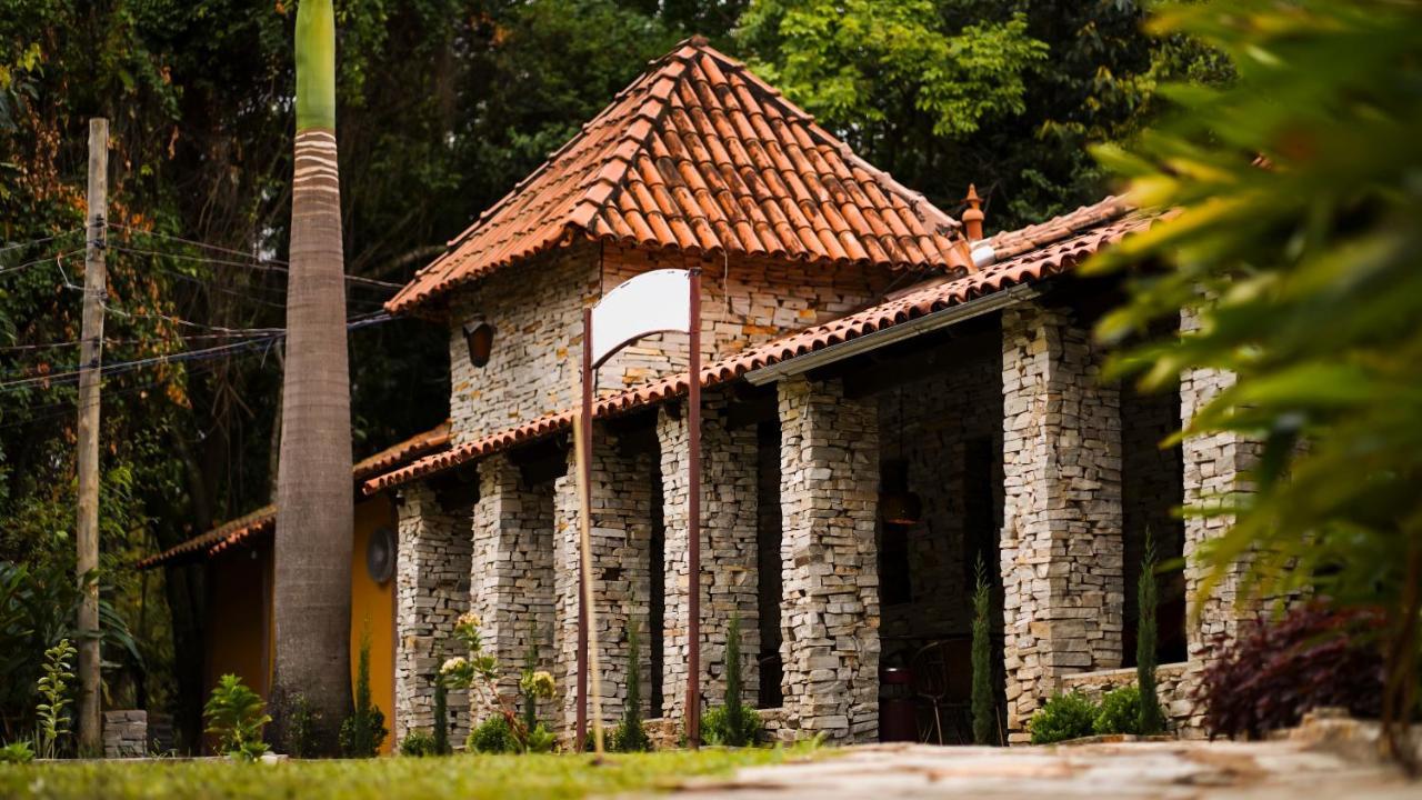 Pousada Villa Das Pedras Піренополіс Екстер'єр фото